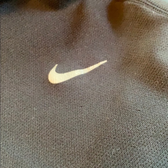Nike men’s training tee, Dri-Fit short sleeve. - Picture 4 of 5